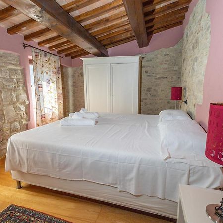 Numero 6 Todi Exterior photo
