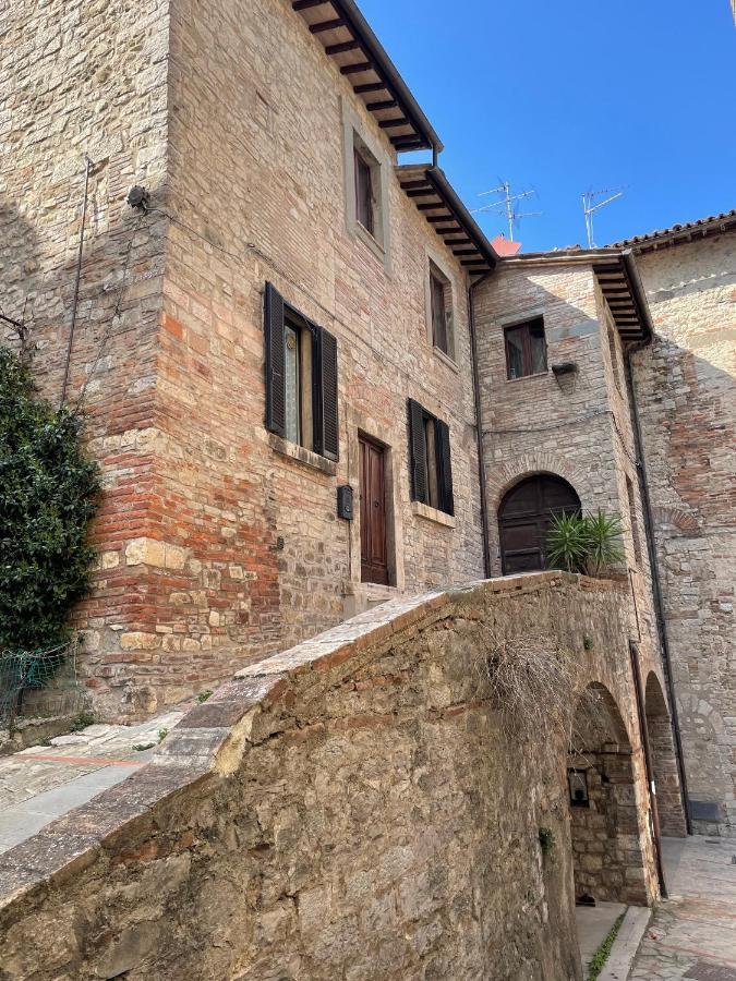 Numero 6 Todi Exterior photo